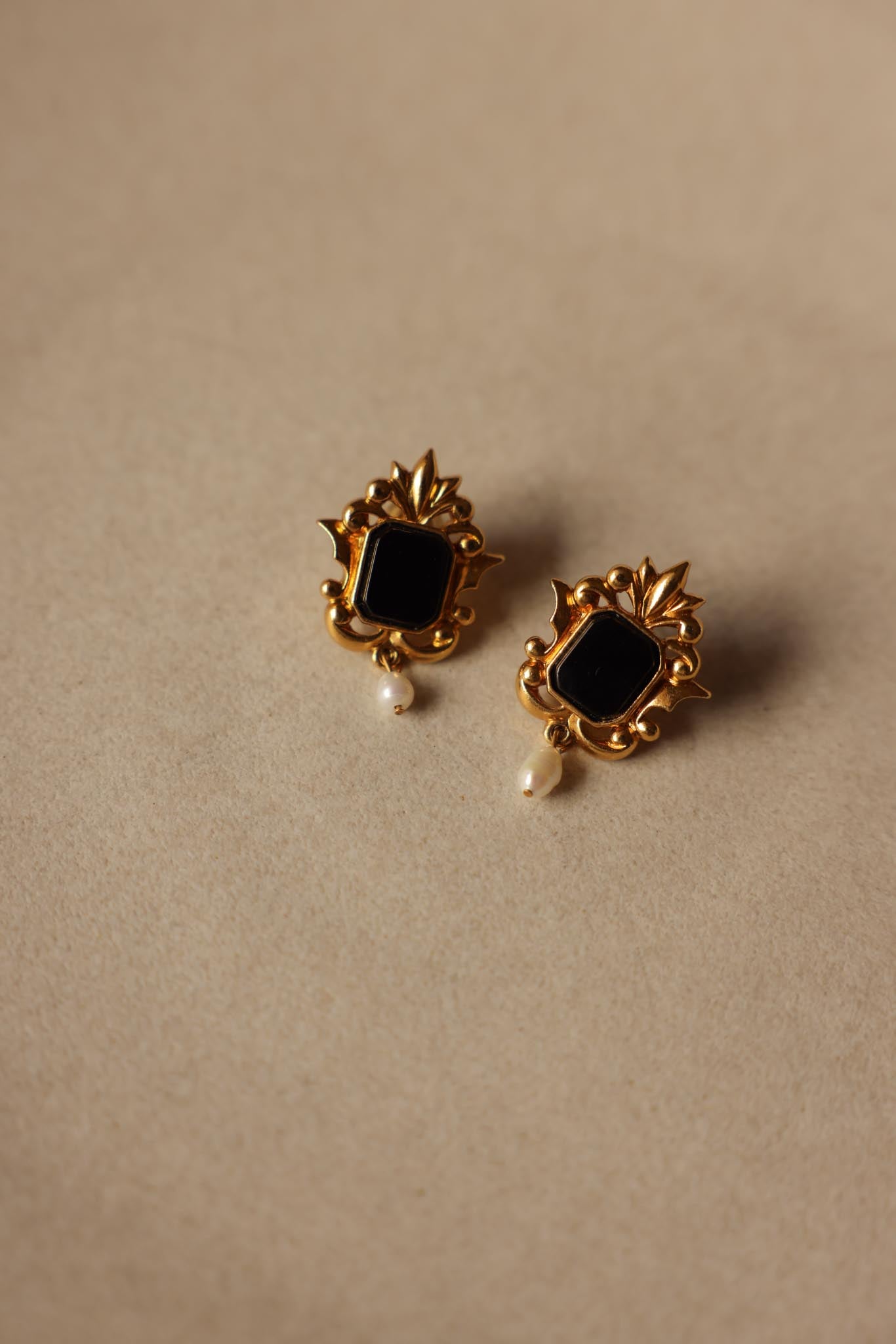 Black Onyx Pearl Drop|Vintage Baazaar 