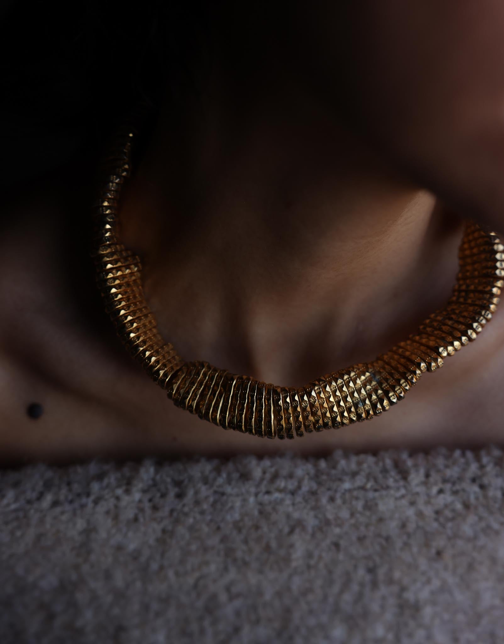 Golden Echo Collar Necklace|Vintage Baazaar 