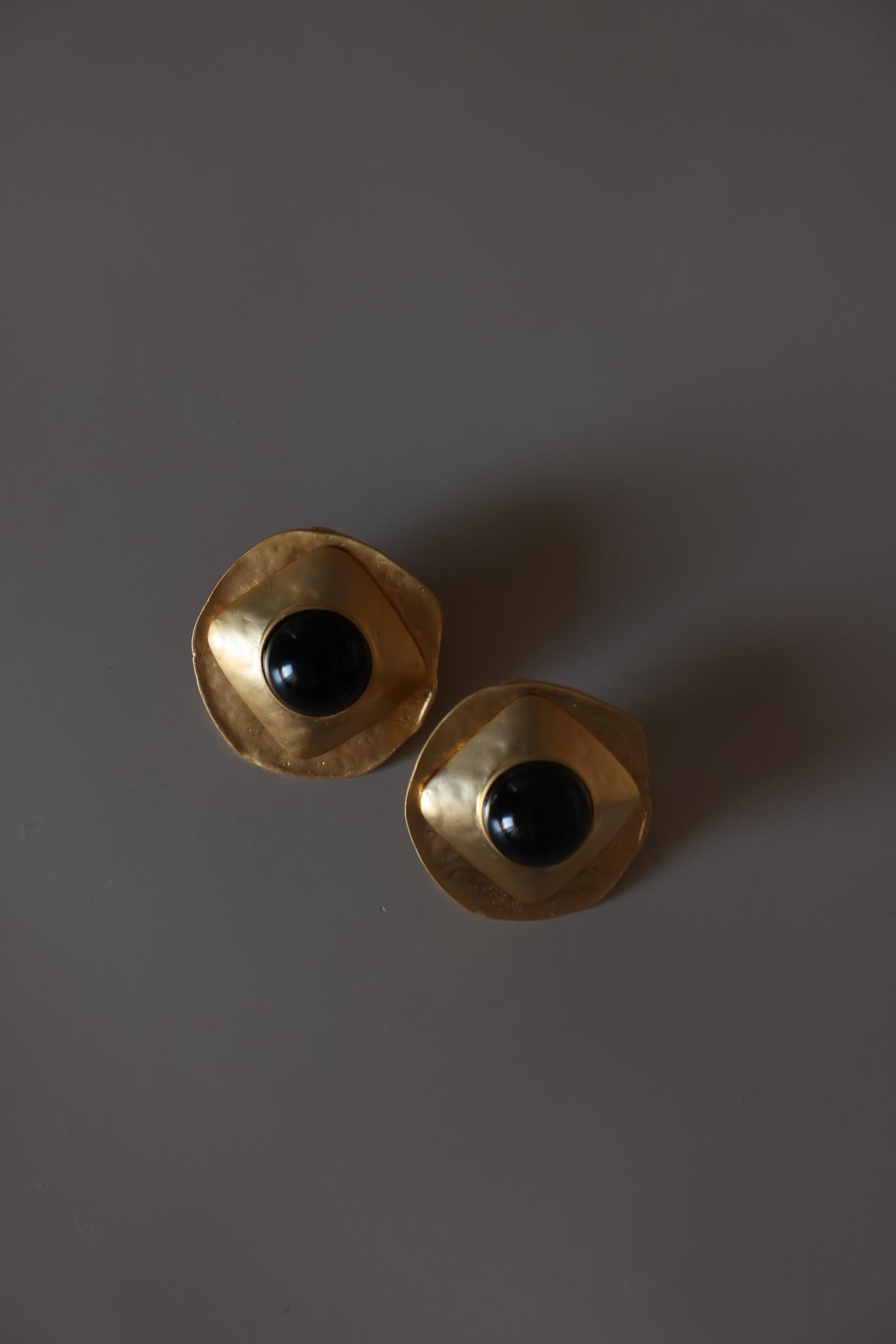 Hammered Gold Tone Black Cabochon Clip-On Earrings