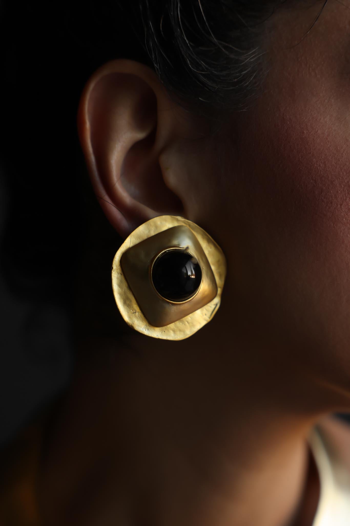 Hammered Gold Tone Black Cabochon Clip-On Earrings