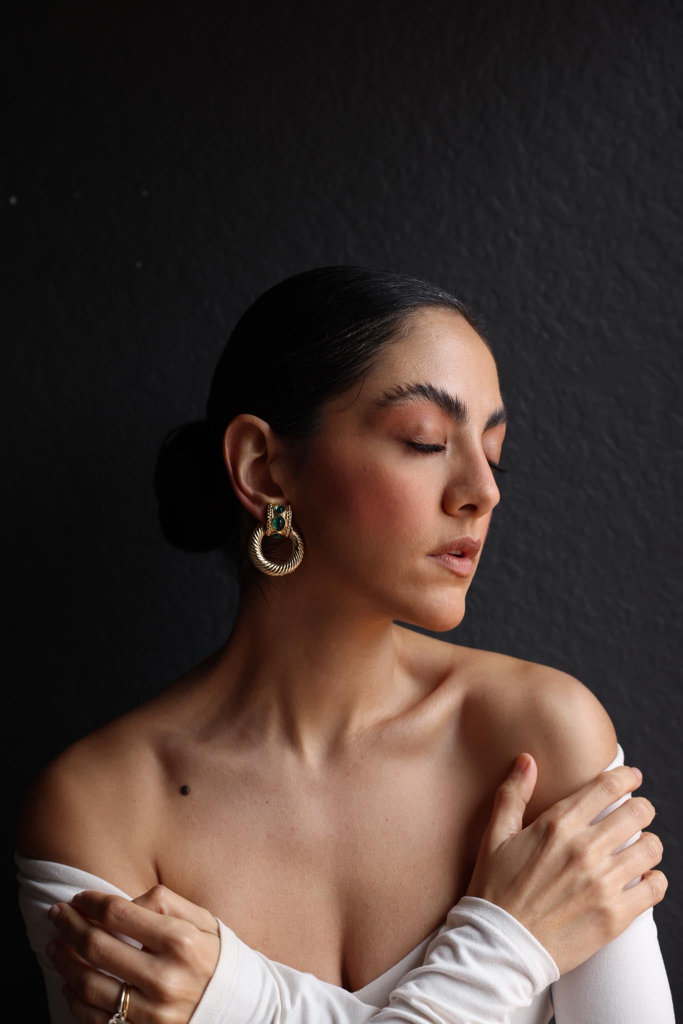 Emerald Cabochon Hoop Clip-On Earrings|Vintage Baazaar 