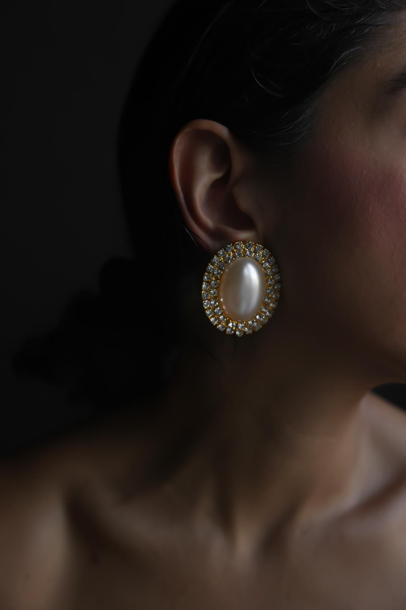 Faux Pearl Rhinestone Oval Statement Clip-On Earrings|Vintage Baazaar 
