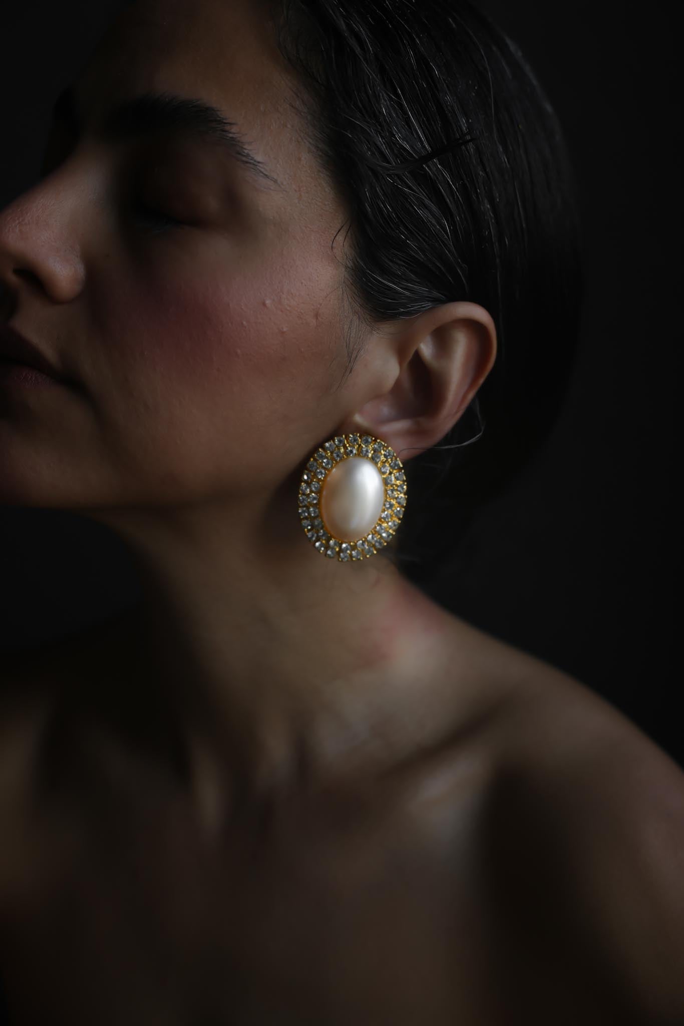 Faux Pearl Rhinestone Oval Statement Clip-On Earrings|Vintage Baazaar 