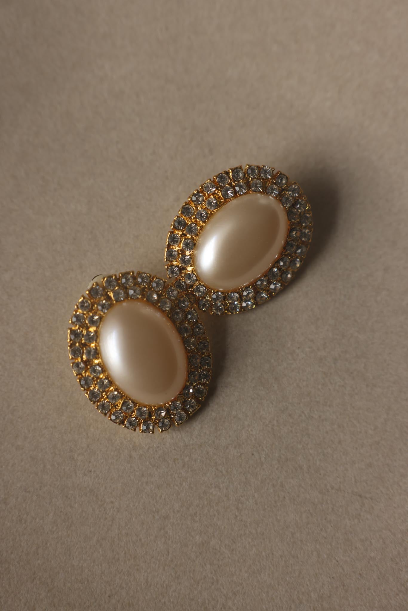 Faux Pearl Rhinestone Oval Statement Clip-On Earrings|Vintage Baazaar 