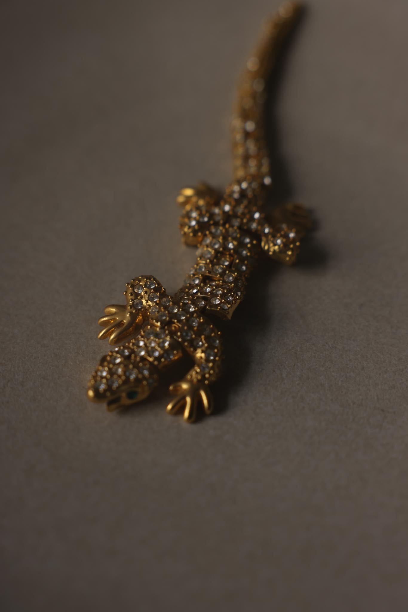 Gold-Plated Rhinestone Lizard Shoulder Brooch