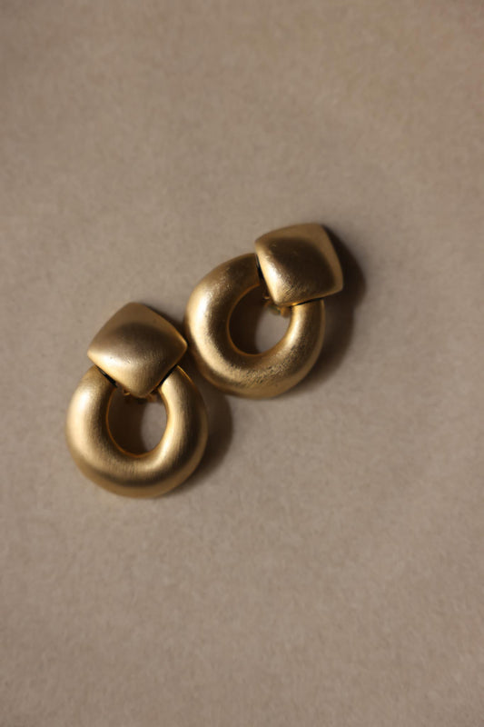 Matte Gold Sculptural Clip-On Earrings|Vintage Baazaar 