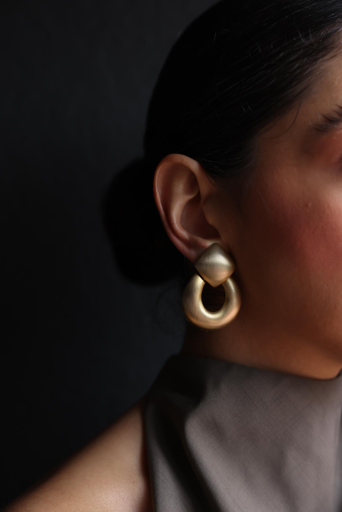 Matte Gold Sculptural Clip-On Earrings|Vintage Baazaar 