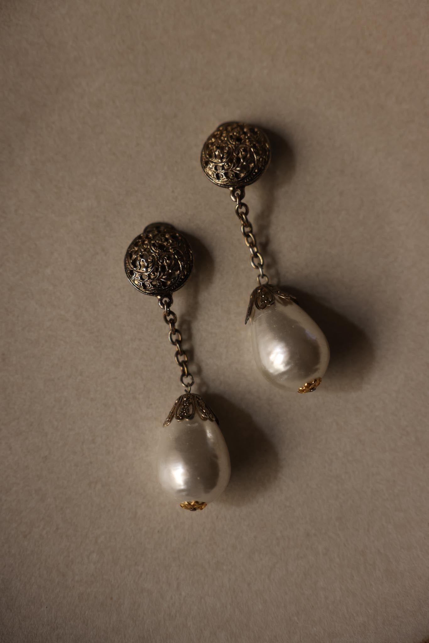 Baroque Pearl Drop Clip-On Earrings|Vintage Baazaar 