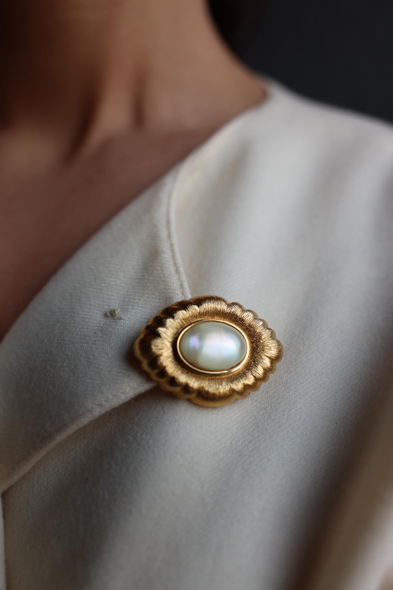 Golden Glow Oval Brooch by Monet|Vintage Baazaar 