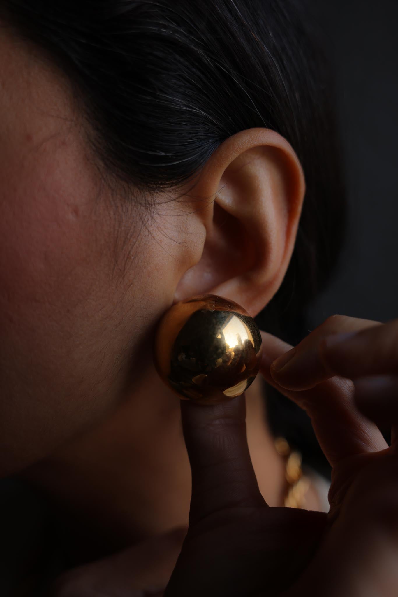 Golden Globe Stud Earrings|Vintage Baazaar 