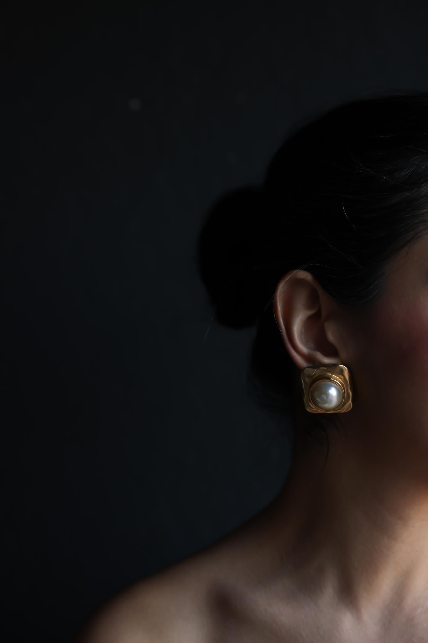 Golden Square  Pearl Earrings|Vintage Baazaar 