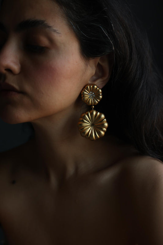 1980s Oversized Matte Gold Drop Clip-On Earrings