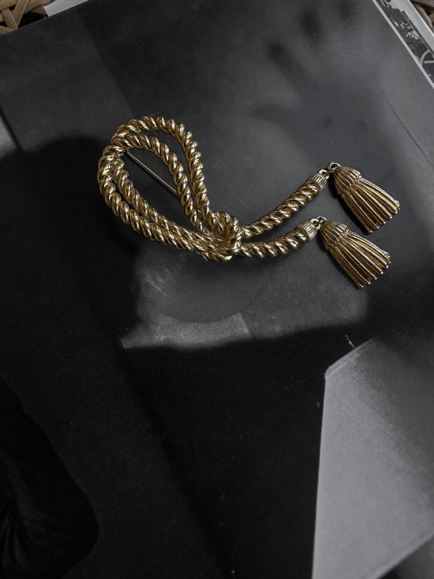 Golden Rope Knot Brooch|Vintage Baazaar 