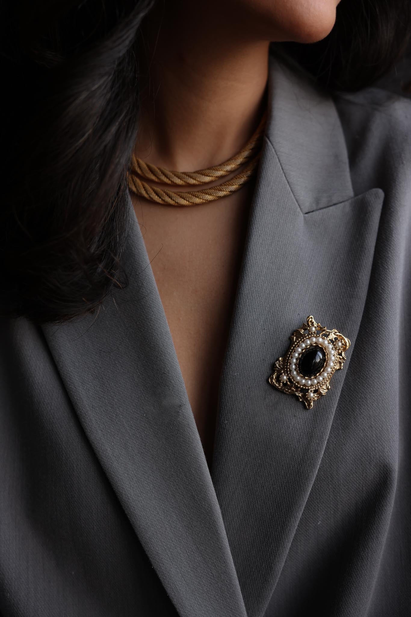 Vintage Baroque Pearl and Onyx Brooch|Vintage Baazaar 
