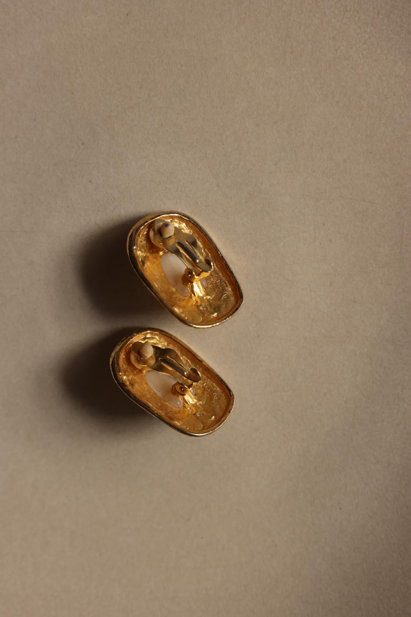 Gold-Toned Clip-On Earrings with Satin Pearl Center – 1980s|Vintage Baazaar 