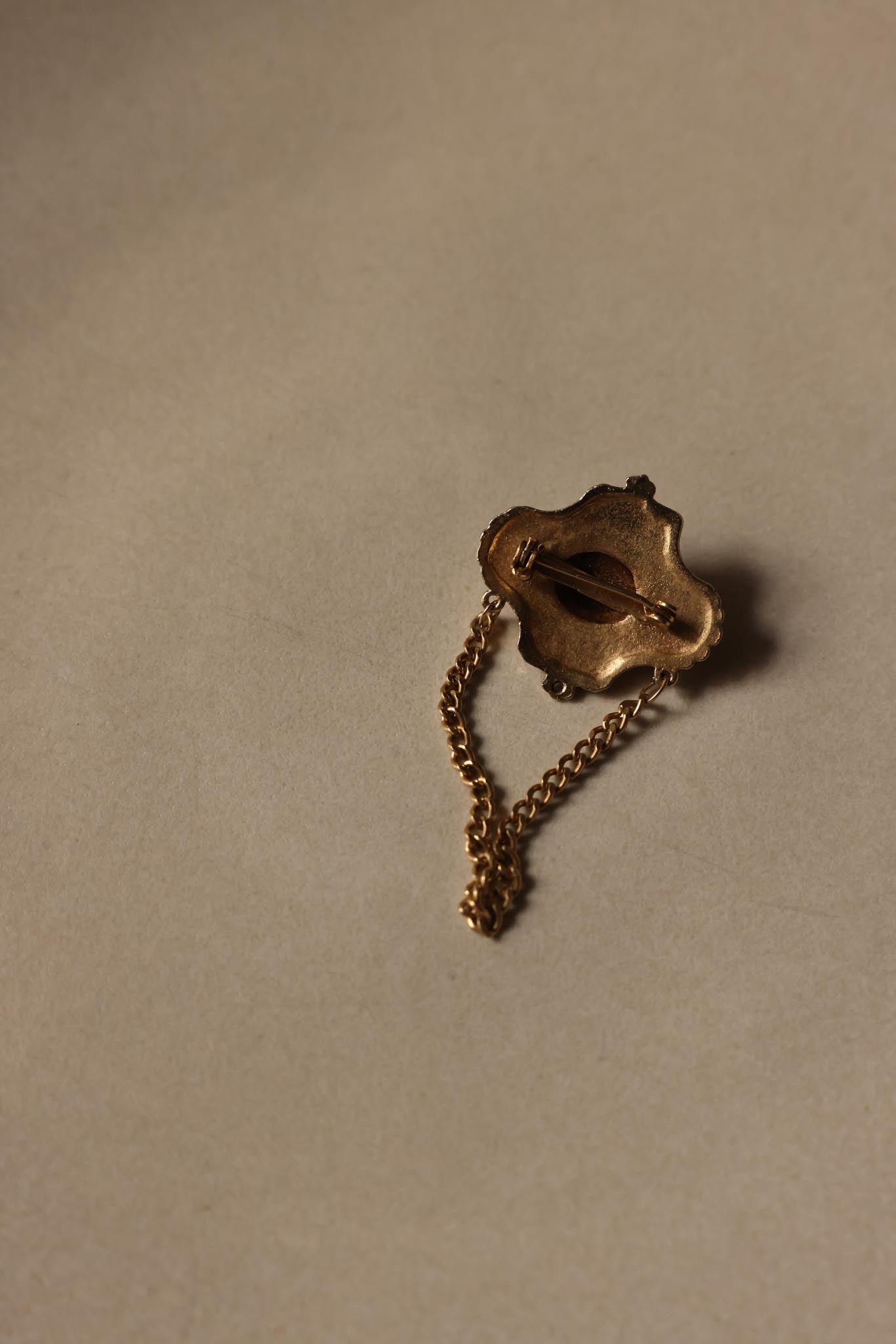 Regal Crest Brooch with Chain Detail|Vintage Baazaar 