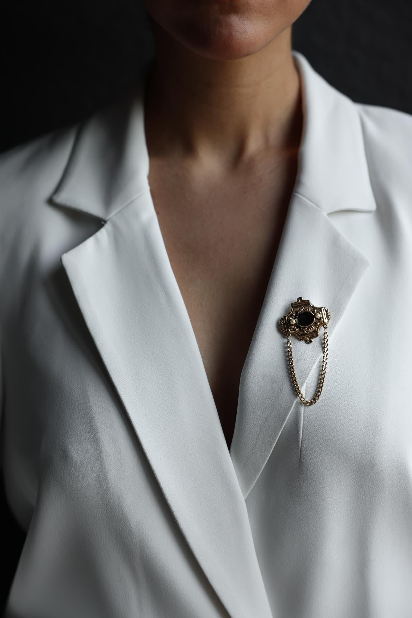 Regal Crest Brooch with Chain Detail|Vintage Baazaar 