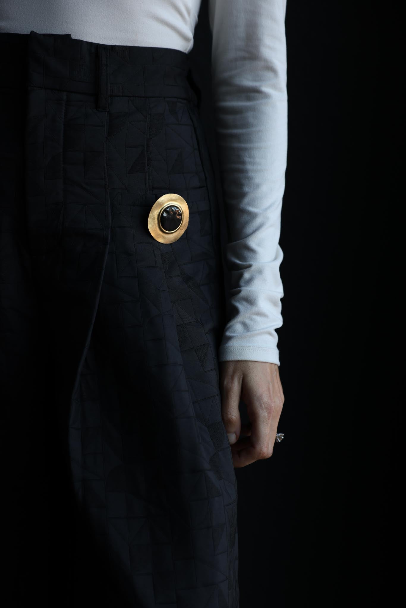 Sculptural Matte Gold Brooch with Black Cabochon|Vintage Baazaar 