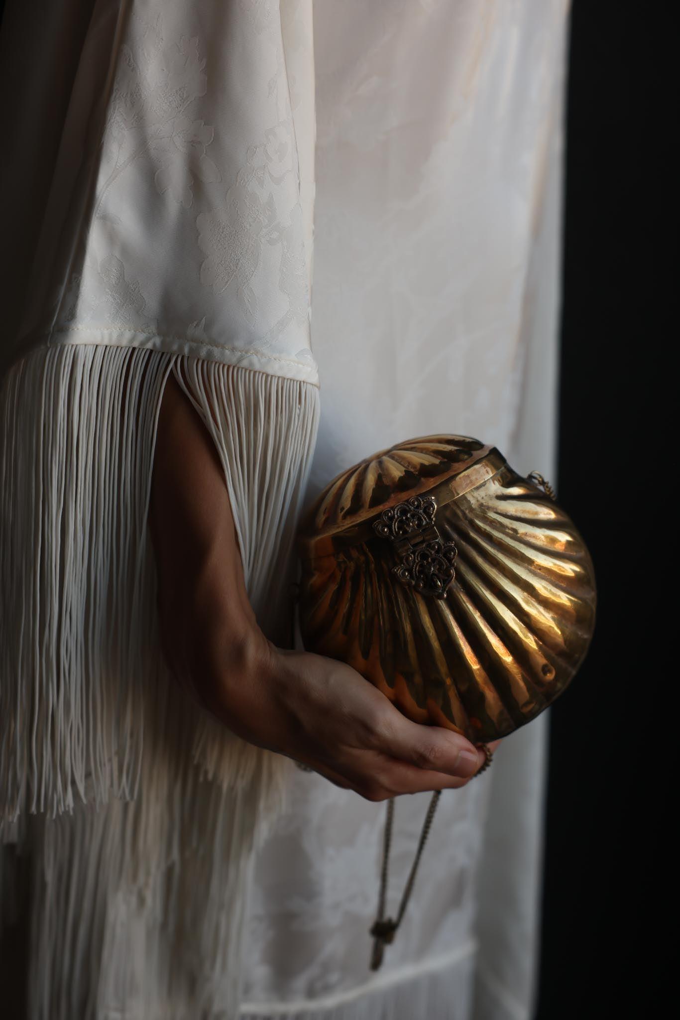 1920s Antique Brass Clam Shell Bag with Blue Velvet Interior