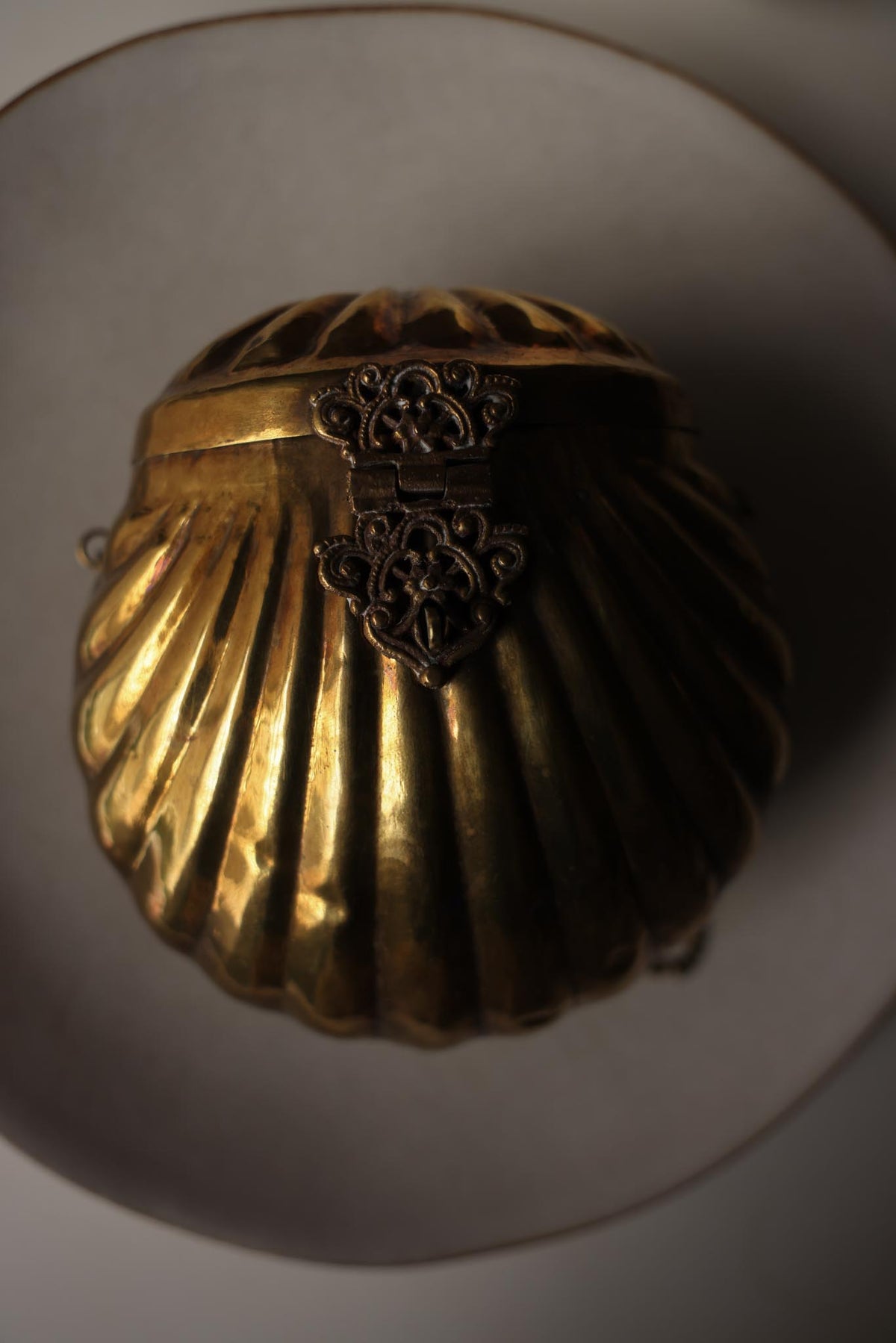 1920s Antique Brass Clam Shell Bag with Blue Velvet Interior