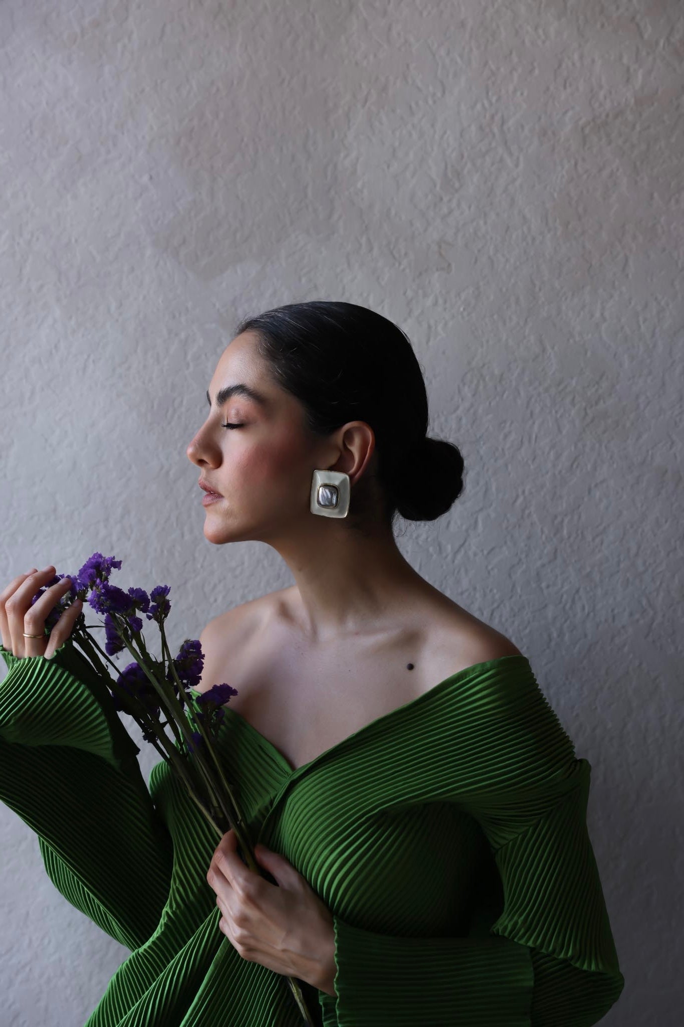 Two-Tone White Enamel Clip-On Earrings|Vintage Baazaar 