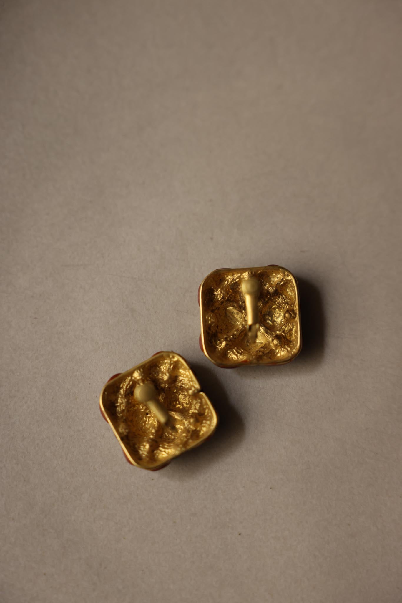 Brown Grid Enamel Clip-On Earrings|Vintage Baazaar 