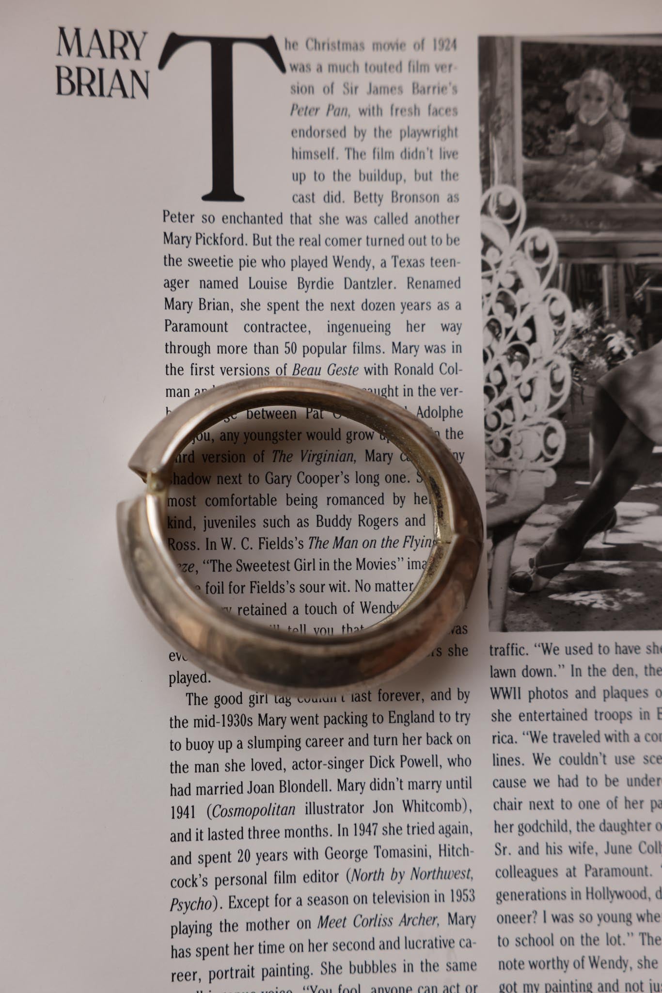 Vintage Silver-Tone Hinged Bangle Bracelet|Vintage Baazaar 