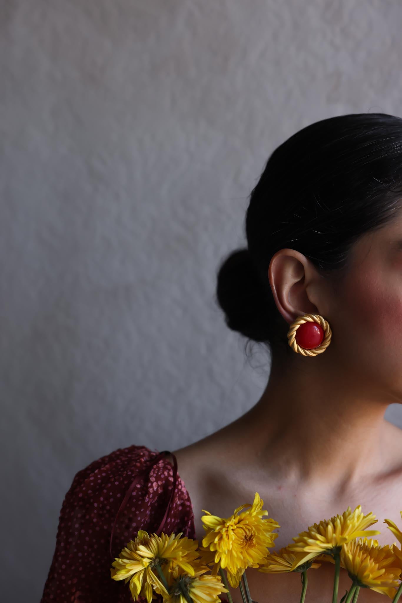 Scarlet Twist Clip-On Earrings|Vintage Baazaar 