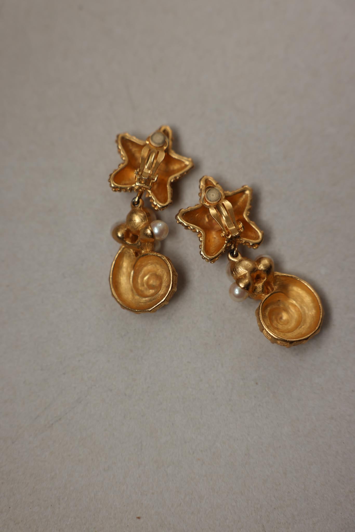 Richelieu Starfish and Shell Clip-On Earrings