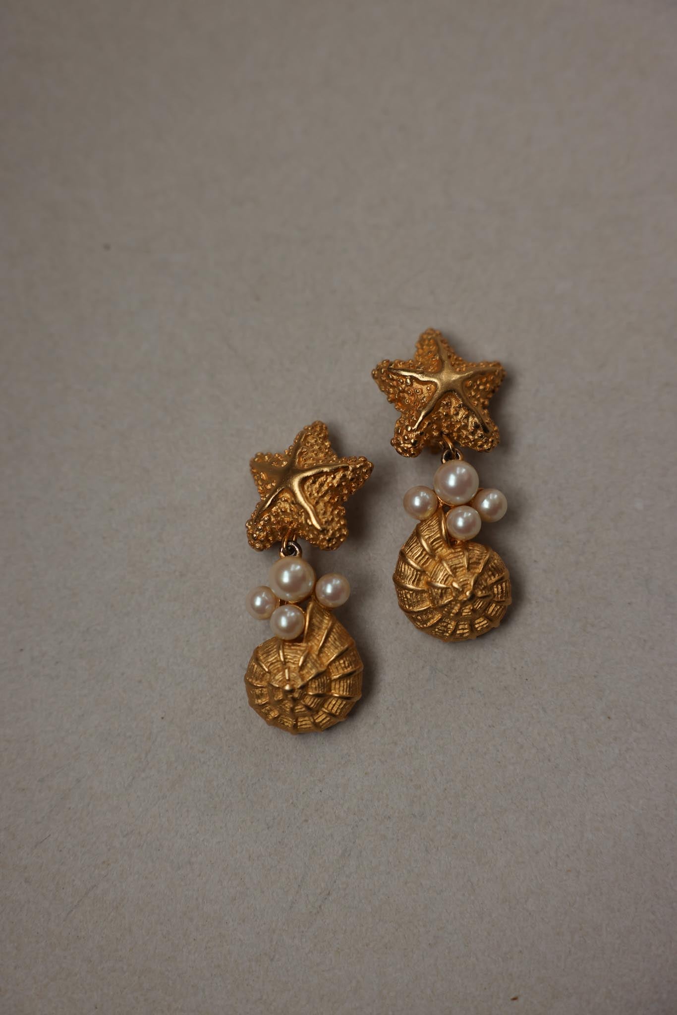 Richelieu Starfish and Shell Clip-On Earrings