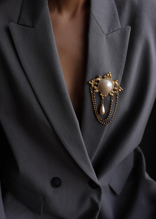 Les Bernard Vintage Baroque Pearl Brooch|Vintage Baazaar 