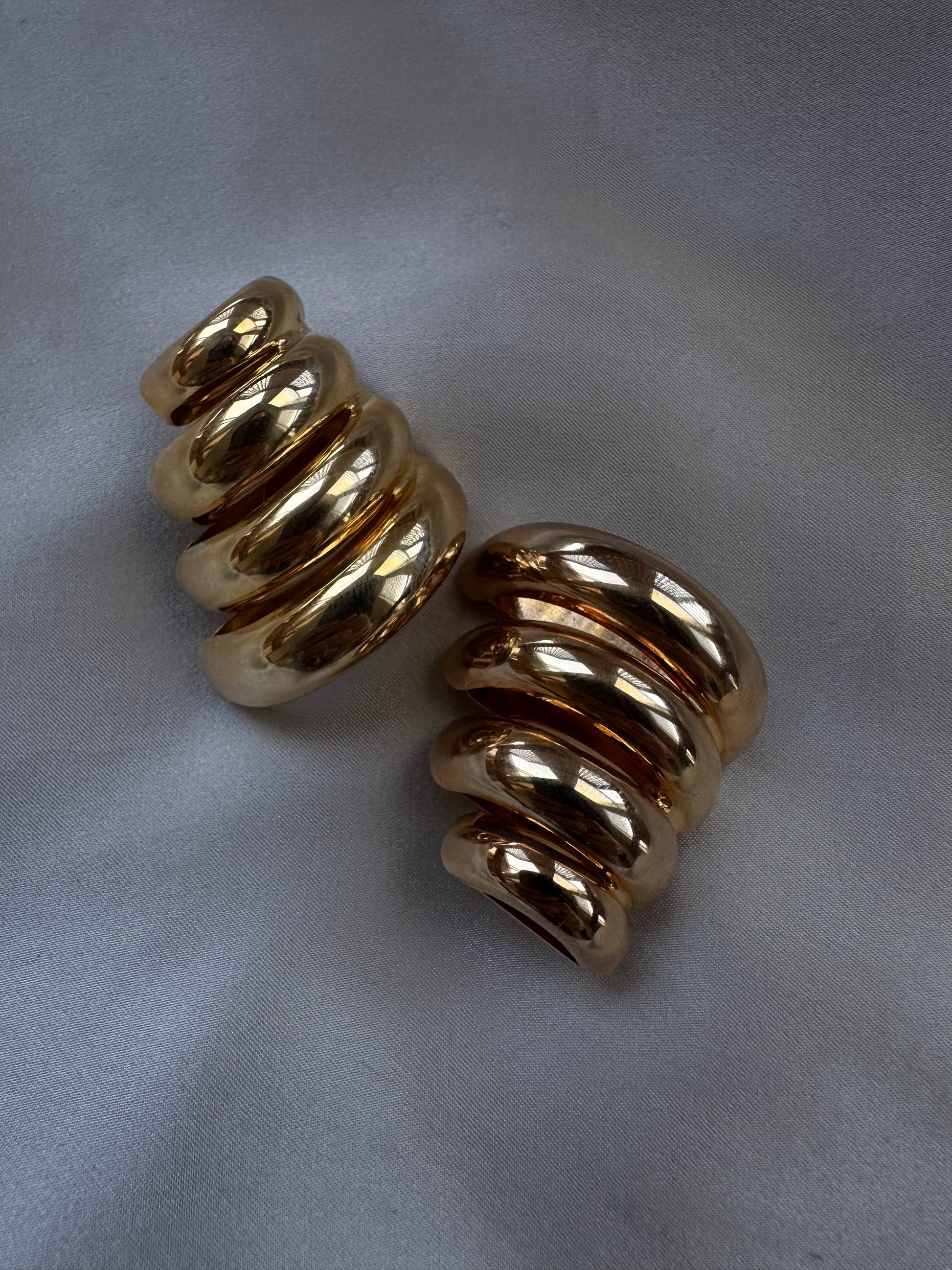 Golden Spiral Earrings|Vintage Baazaar 