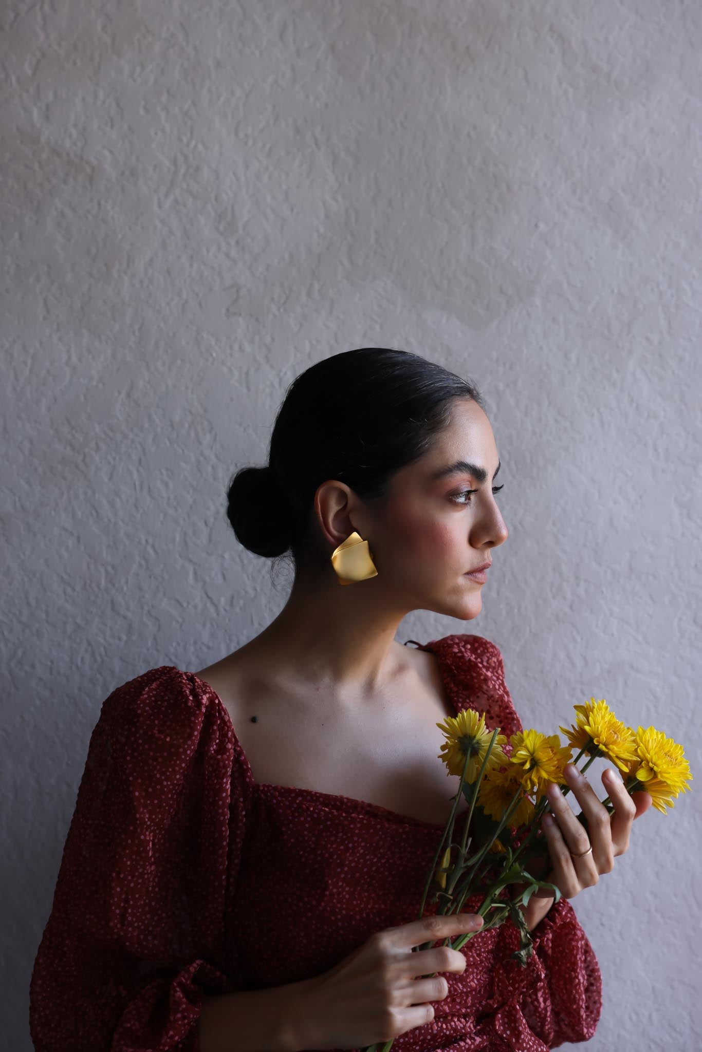 Folded Gleam Clip-On Earrings|Vintage Baazaar 