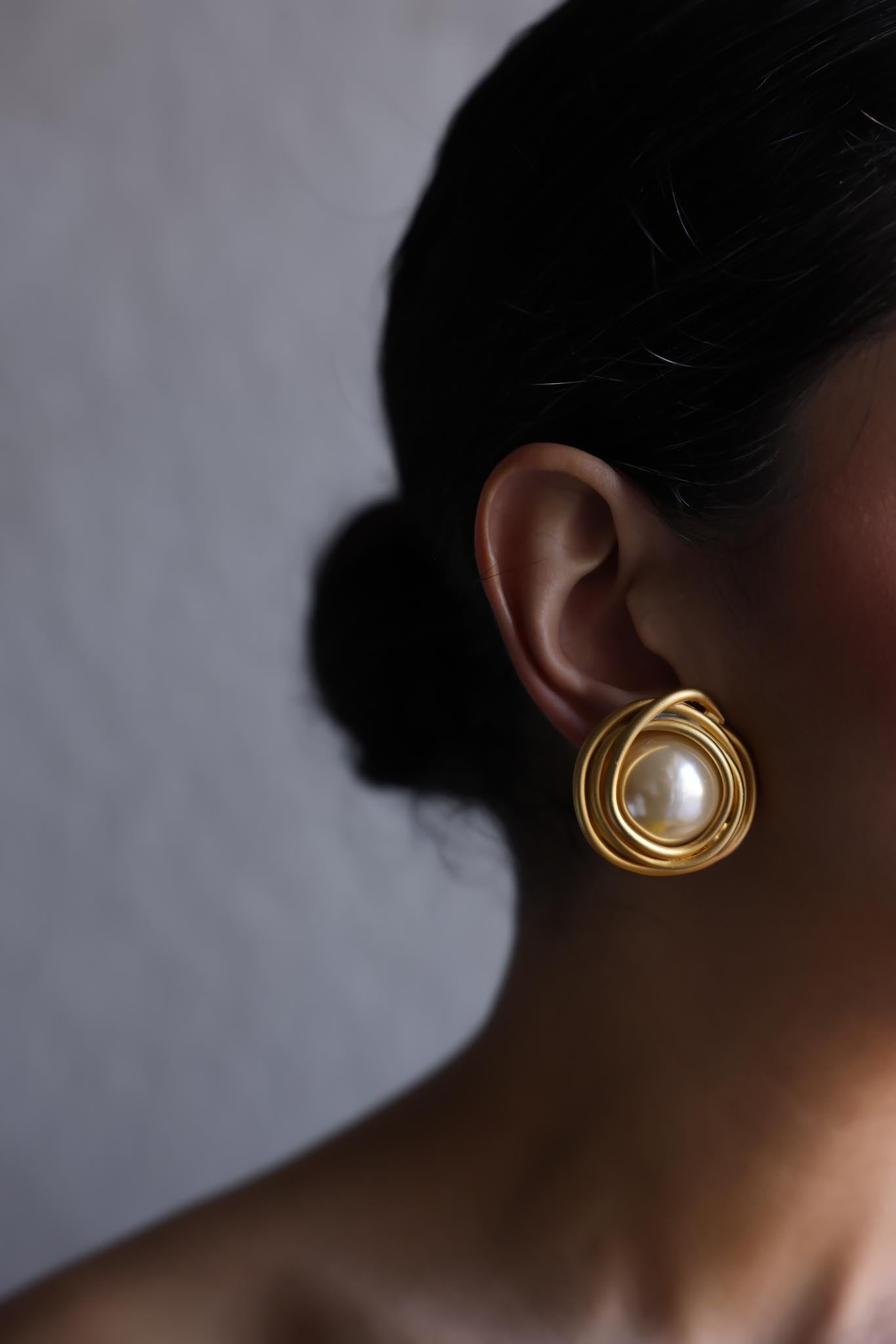 Norma Jeans Clip-On Earrings with Pearl Center|Vintage Baazaar 