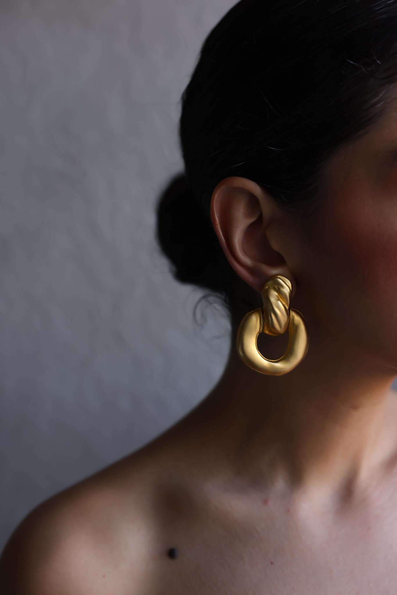 Matte Link Clip-On Earrings|Vintage Baazaar 