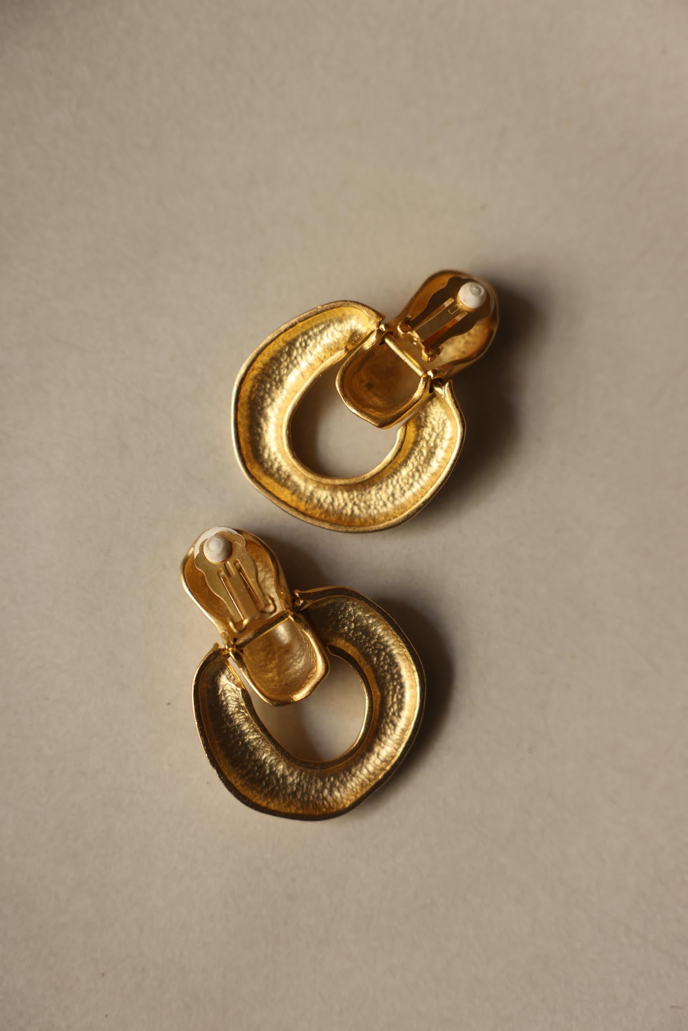 Matte Link Clip-On Earrings|Vintage Baazaar 