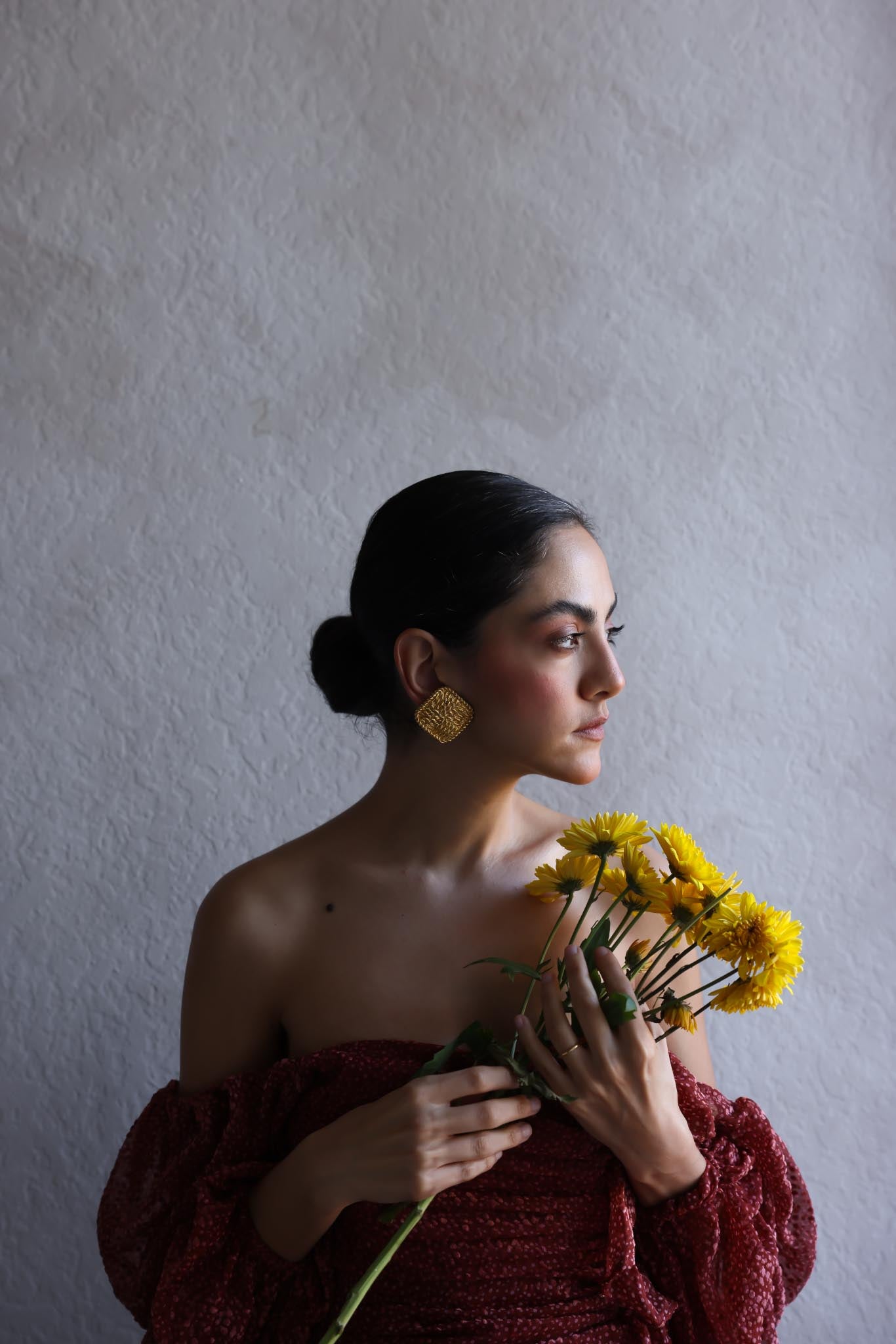 Carlisle Woven Gold Clip-On Earrings|Vintage Baazaar 
