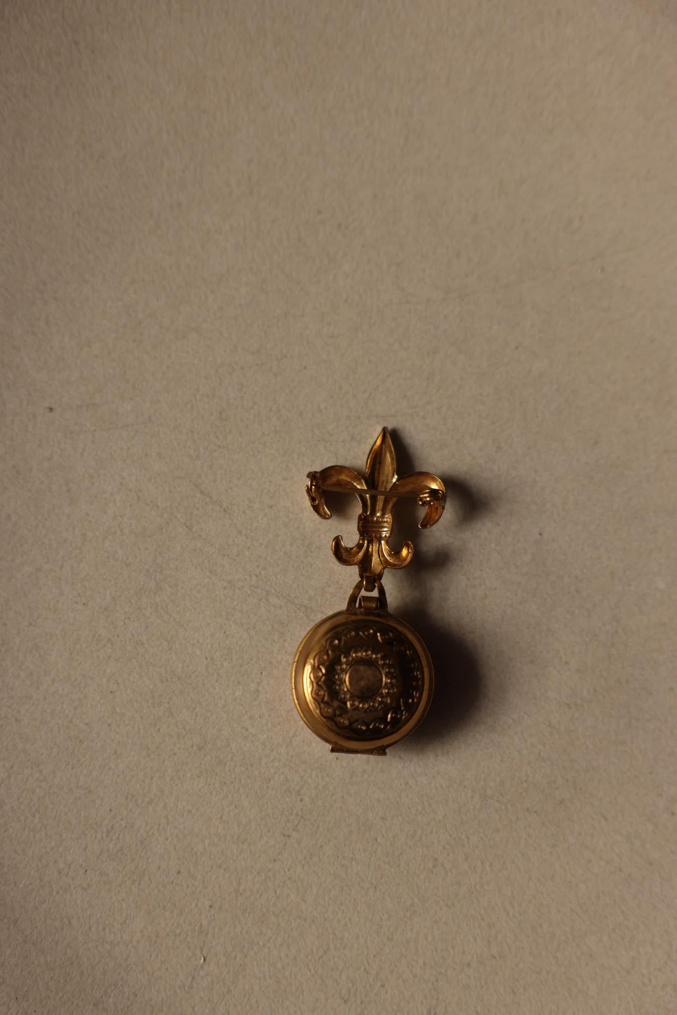 Fleur-de-Lis Gold Locket Brooch