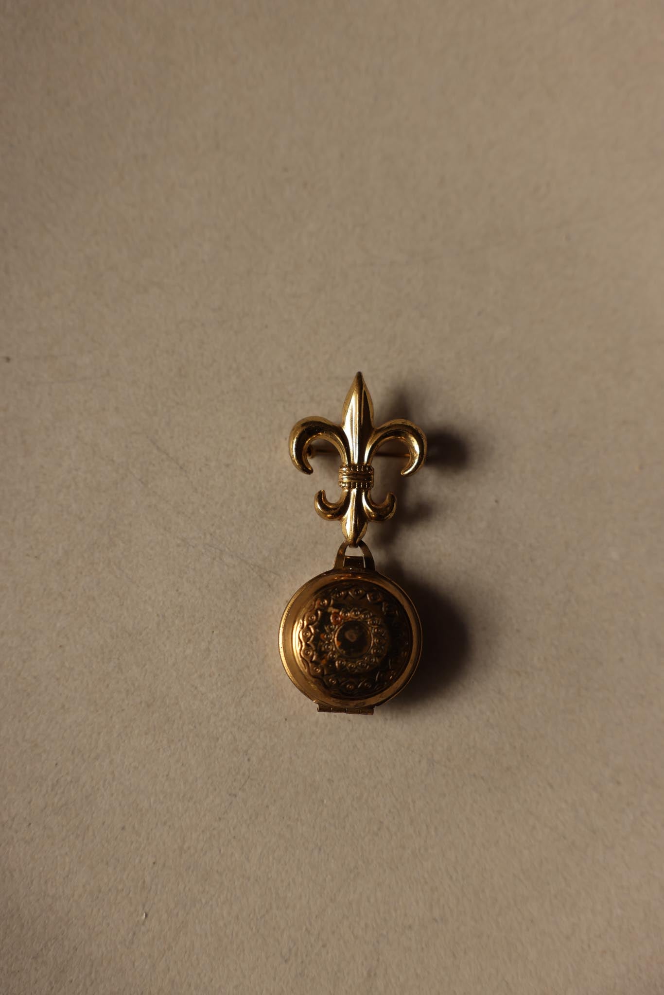 Fleur-de-Lis Gold Locket Brooch