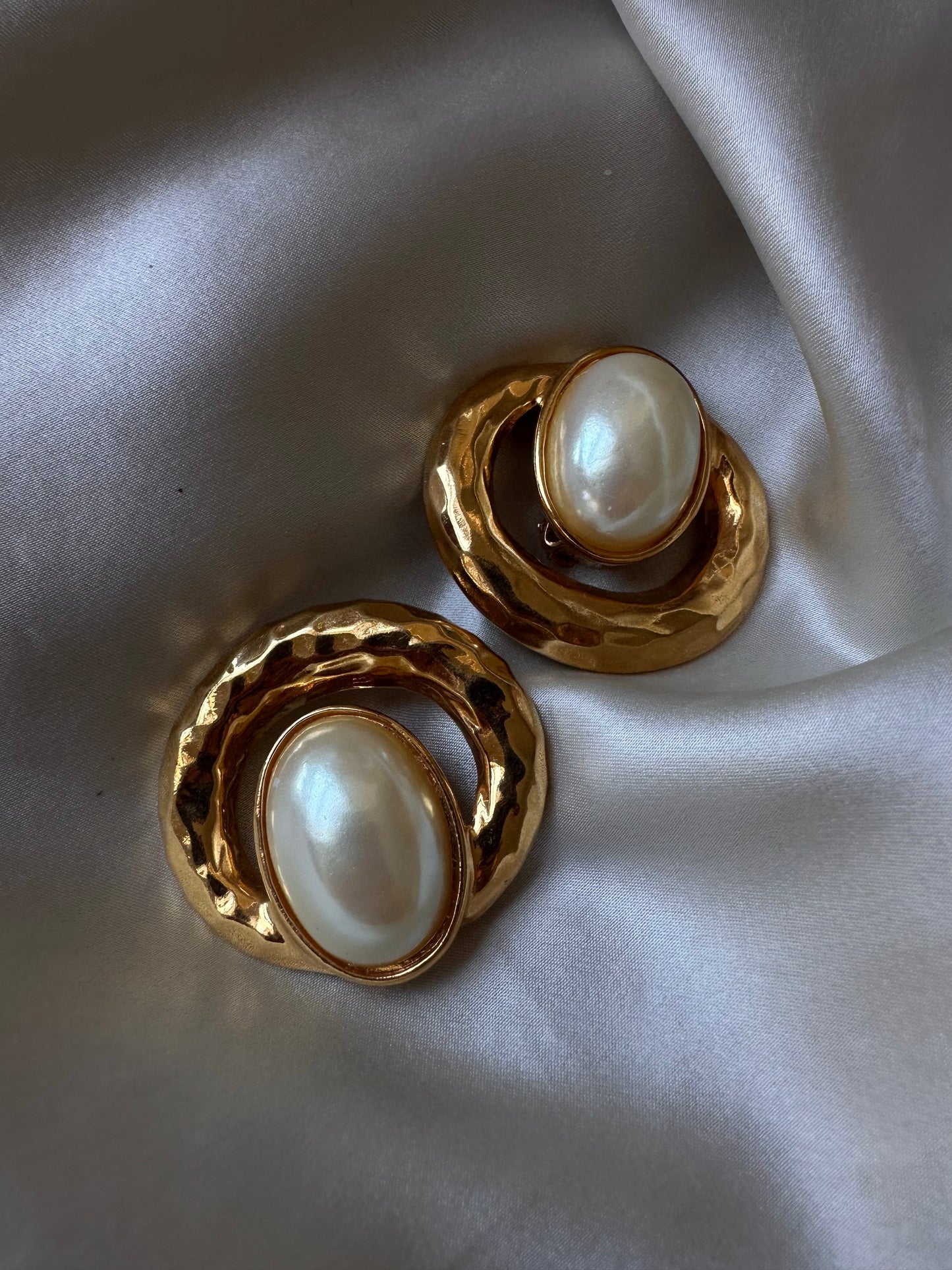 Golden Pearl Halo Earrings|Vintage Baazaar 