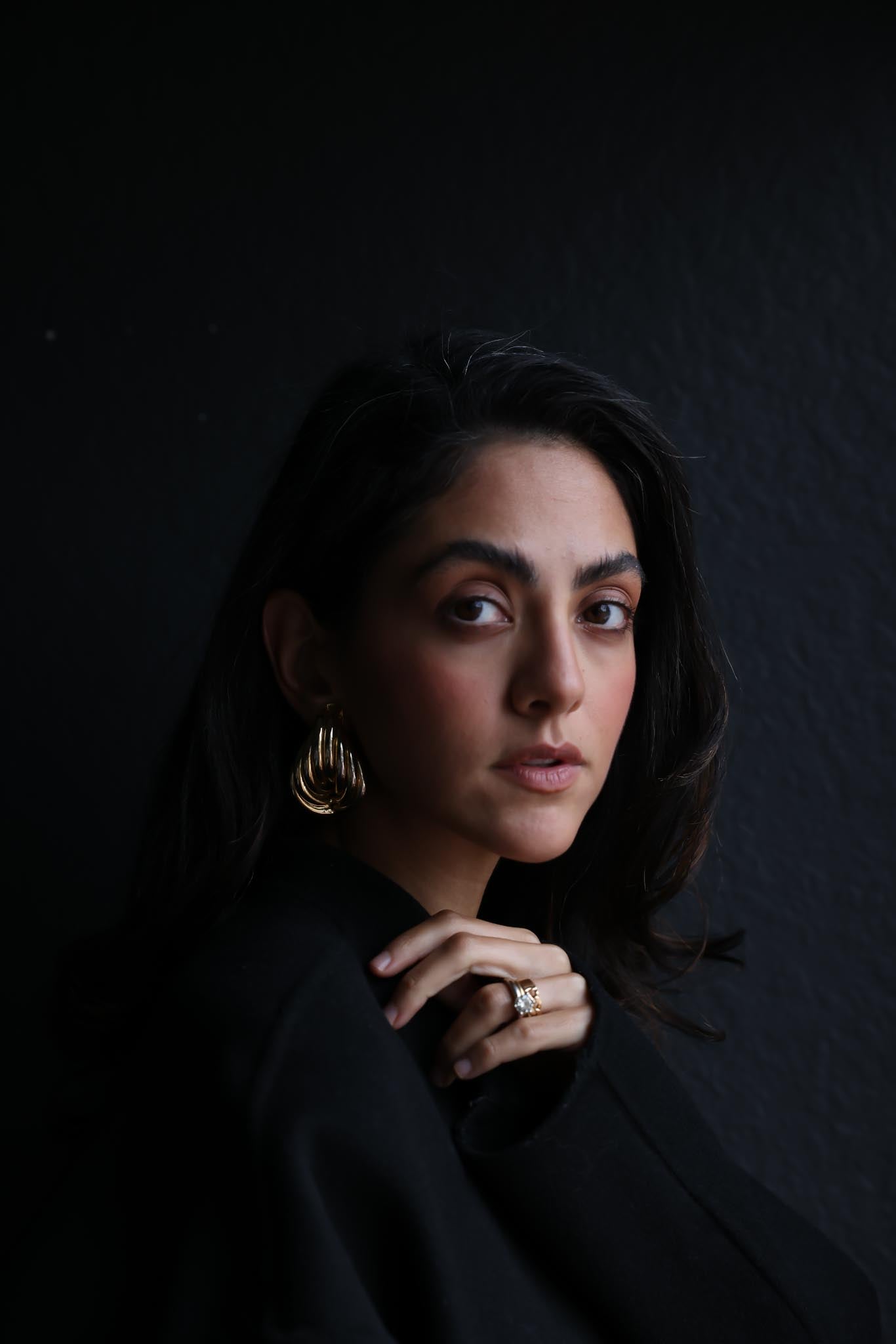 Golden Swirl Hoop Earrings|Vintage Baazaar 