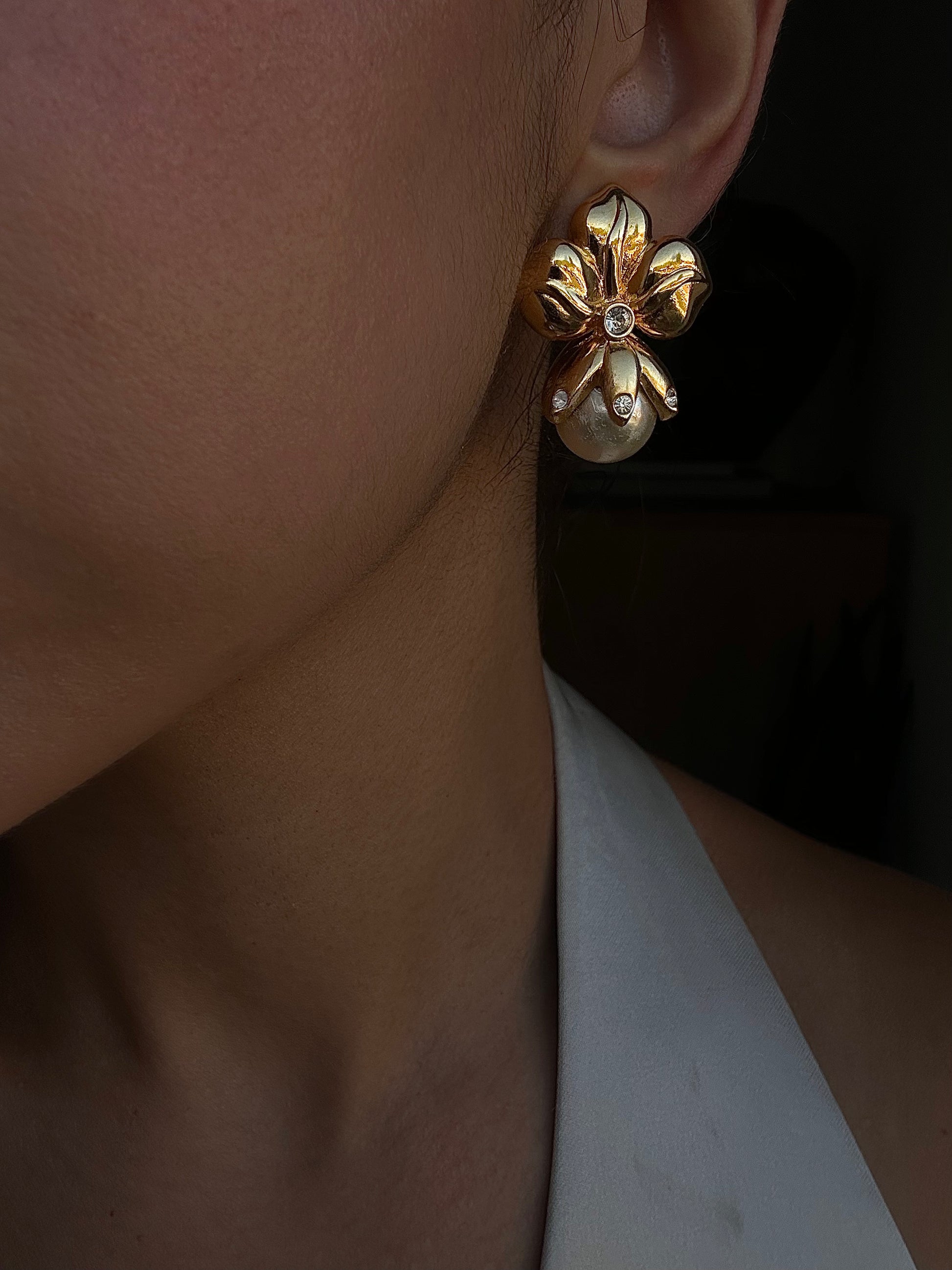 Orchid Pearl Earrings|Vintage Baazaar 