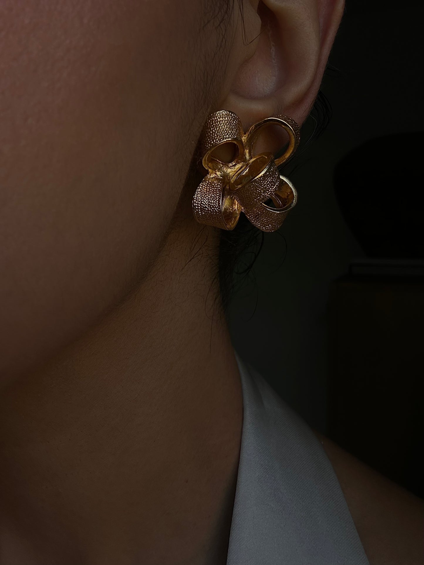 Golden Ribbon Earrings|Vintage Baazaar 
