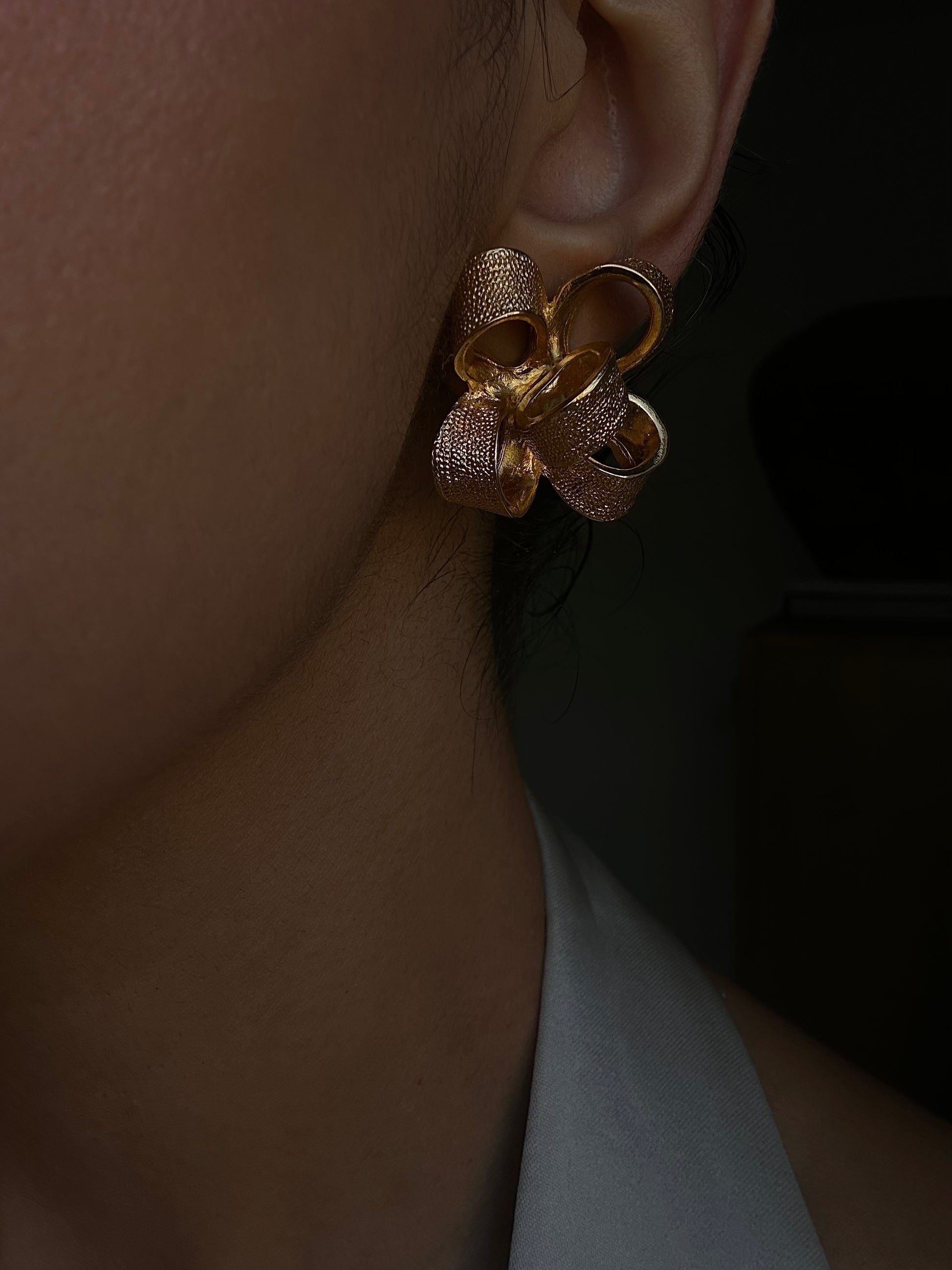 Golden Ribbon Earrings|Vintage Baazaar 