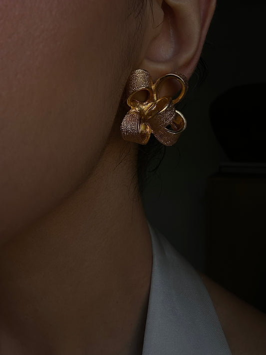 Golden Ribbon Earrings|Vintage Baazaar 
