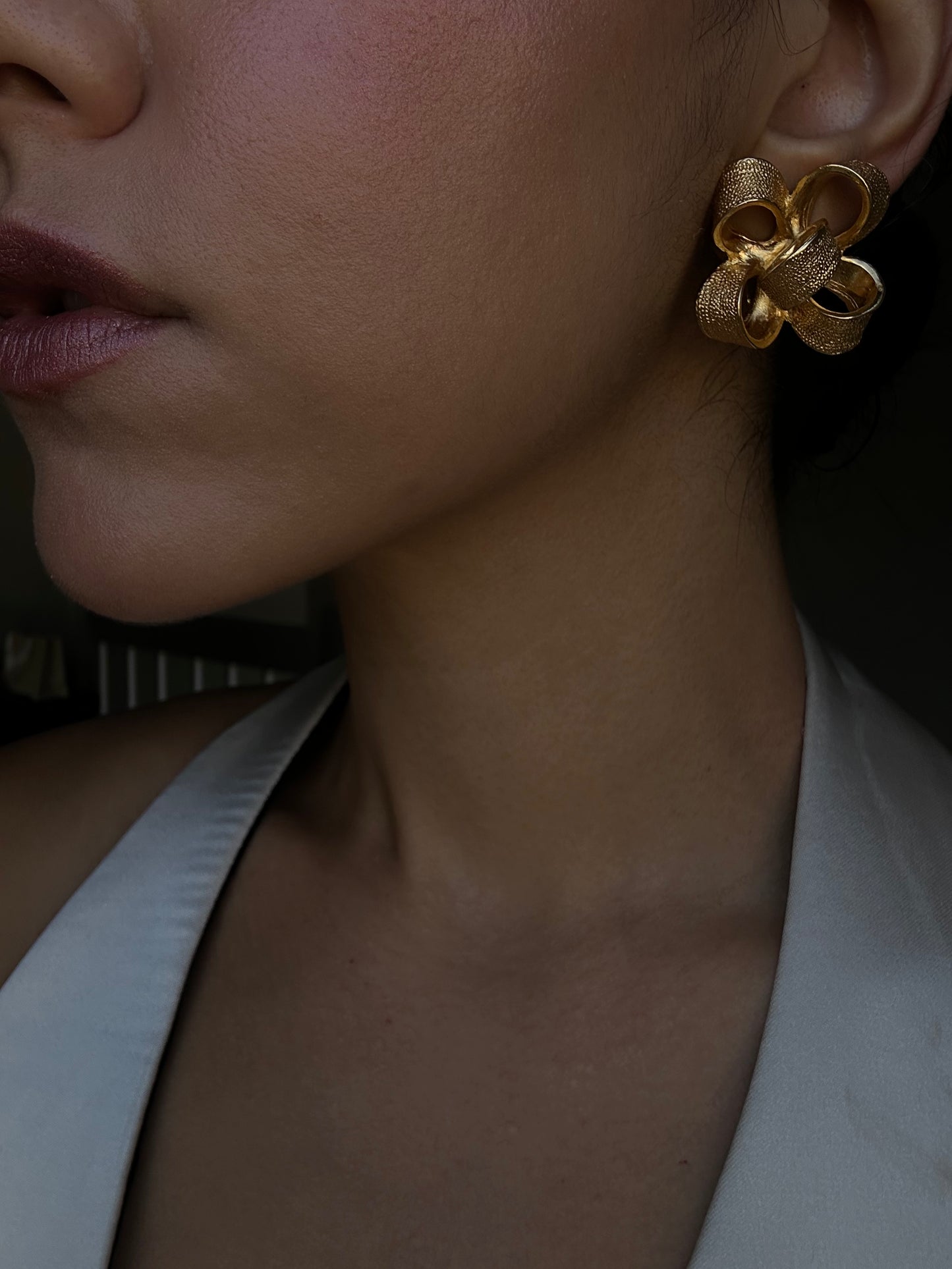 Golden Ribbon Earrings|Vintage Baazaar 