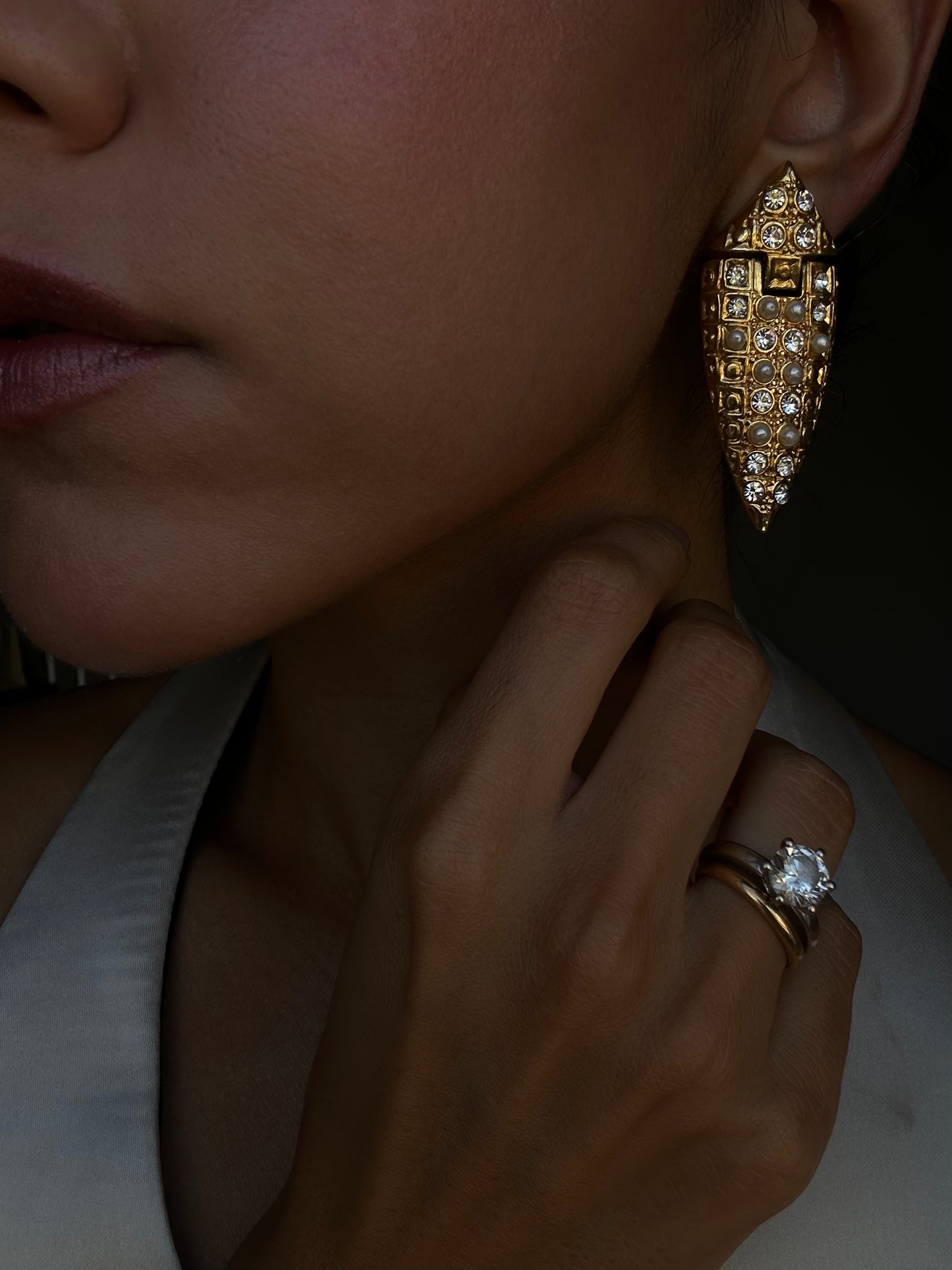 Imperial Shield Earrings|Vintage Baazaar 