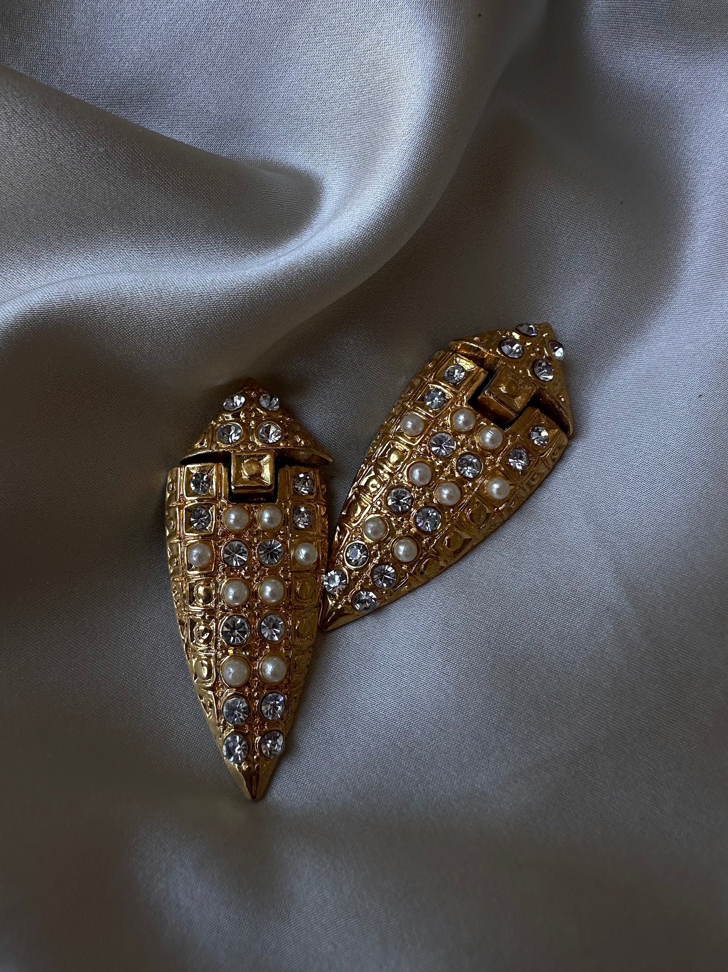 Imperial Shield Earrings|Vintage Baazaar 