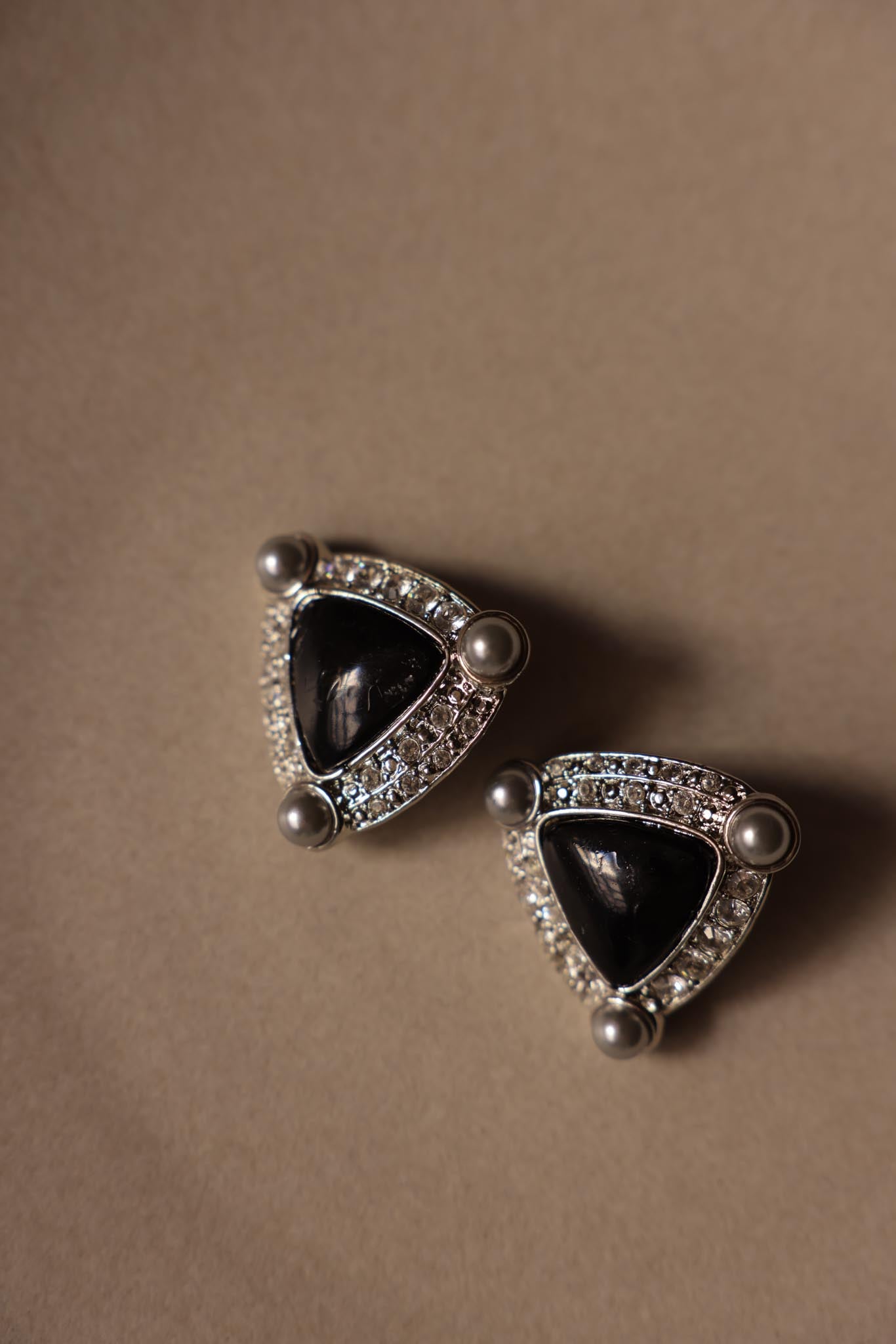 Triangle Rhinestone Faux Pearl Clip-On Earrings|Vintage Baazaar 