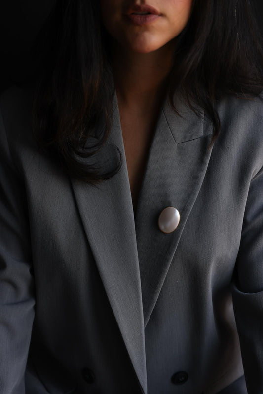 Oval Faux Pearl Brooch in Gold-Tone Frame